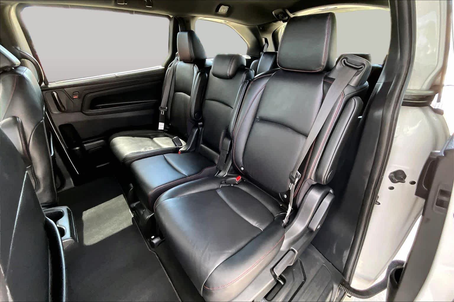 Used 2025 Platinum White Pearl Honda Sport-L image 21