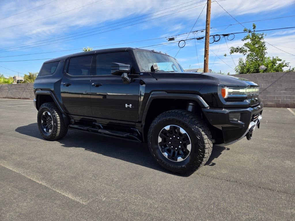 2024 GMC Hummer EV 2X SUV's photo