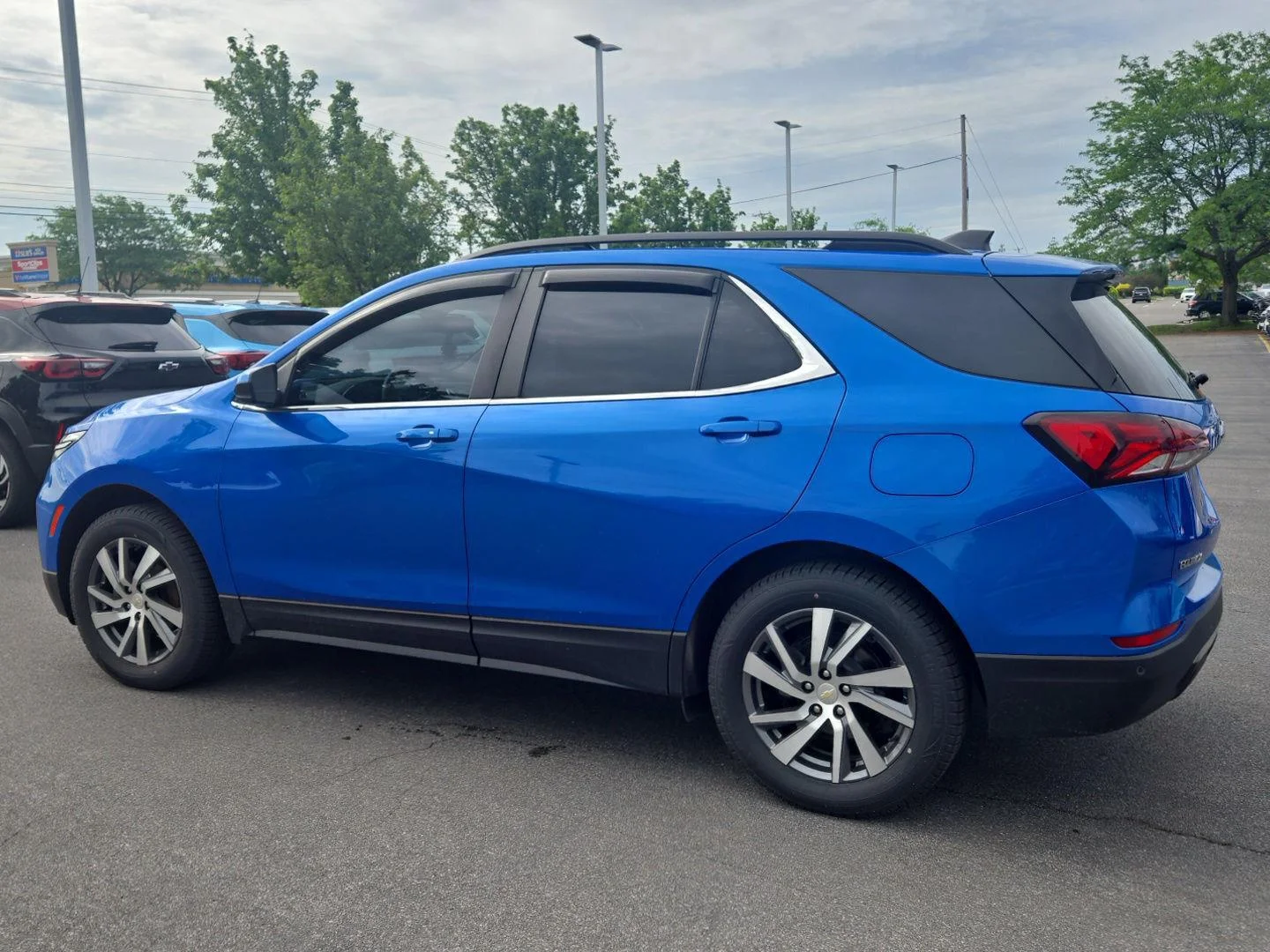 Used 2024 Riptide Blue Metallic Chevrolet LT image 3