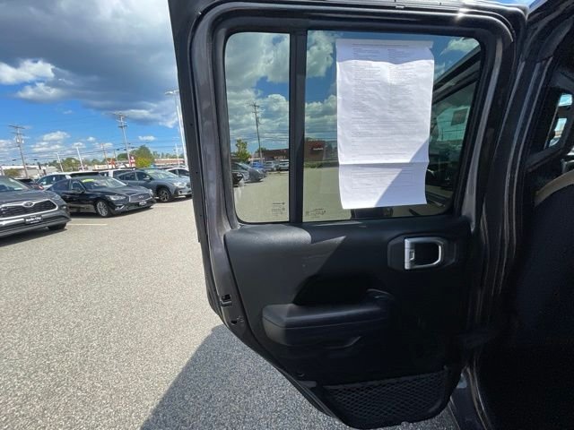 Used 2018 Crystal Metallic Jeep Unlimited Sport S image 26
