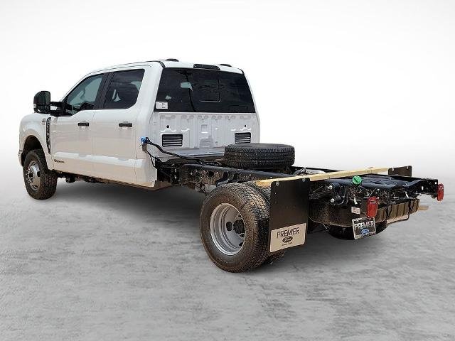 New 2026 Oxford White Ford F-350® XL image 32