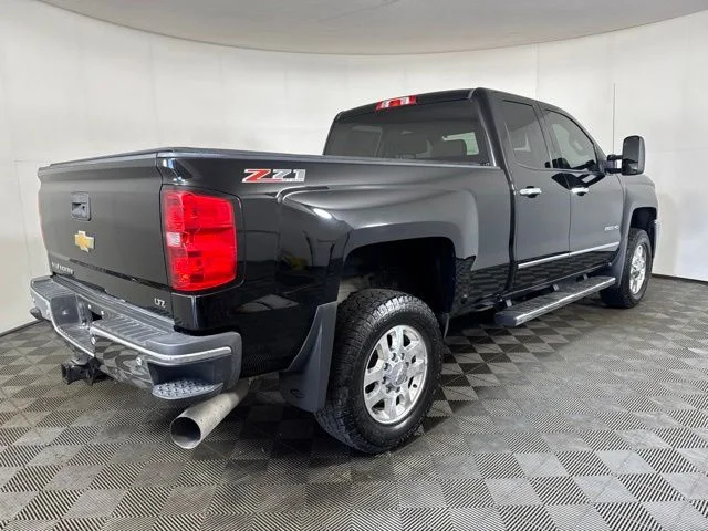 Used 2015 Black Chevrolet LTZ image 3