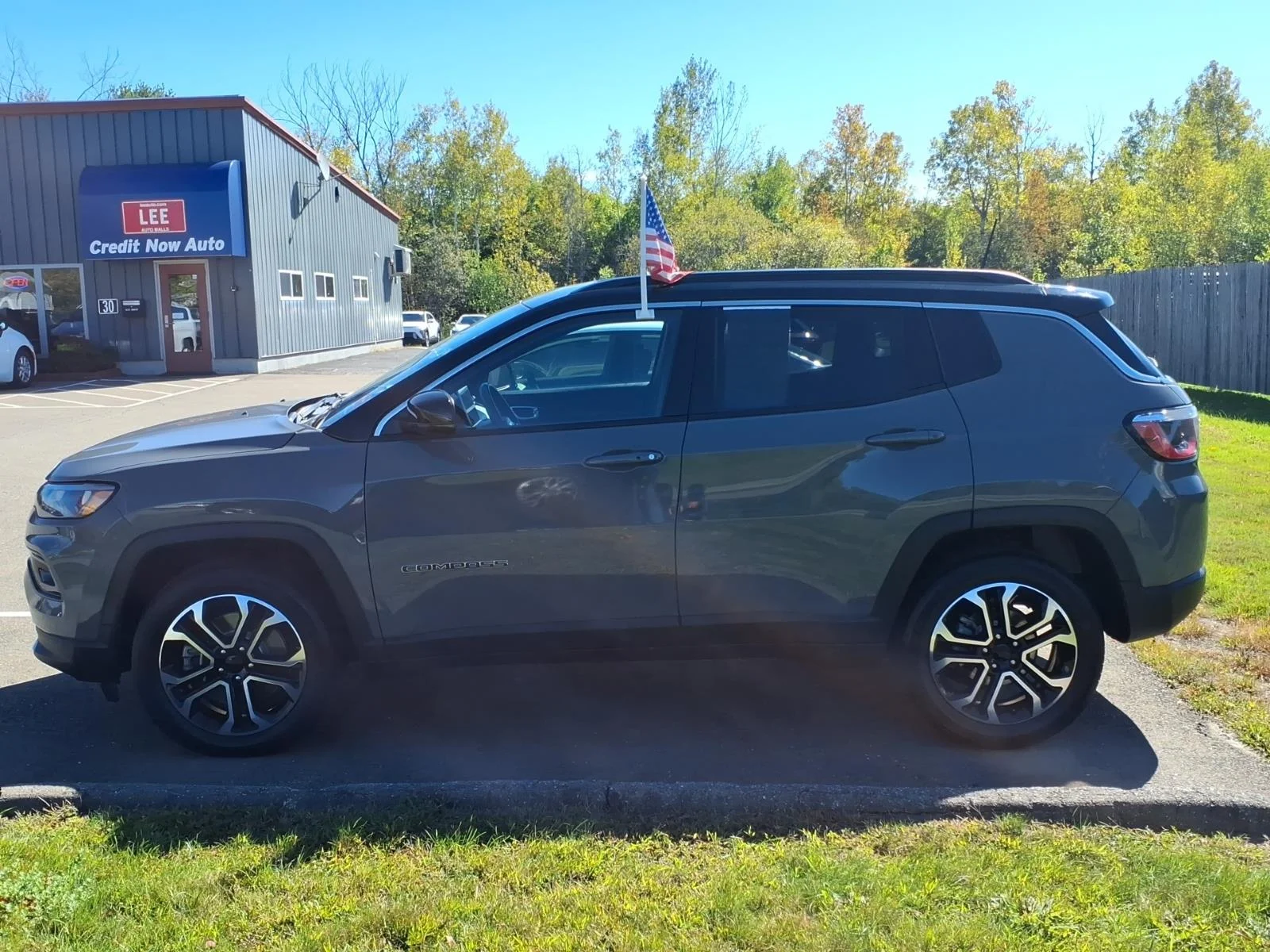 Used 2024 Gray Clearcoat Jeep Limited image 7