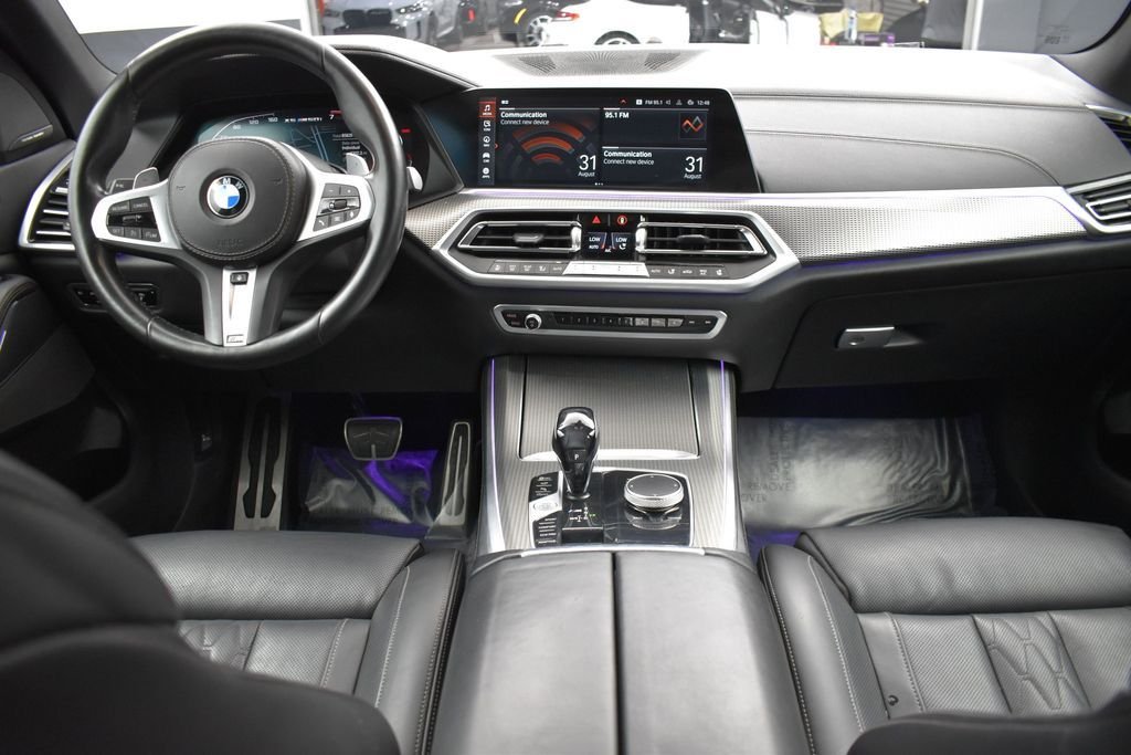 Used 2021 Black BMW M50i image 14