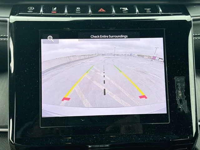 Used 2023 Silver Jeep Altitude image 17