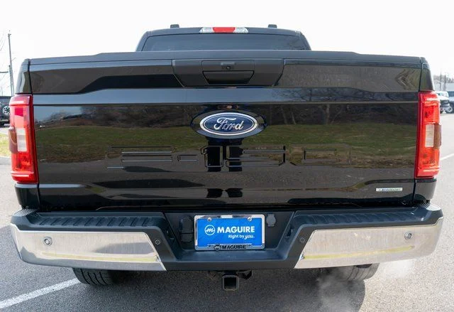 Used 2023 Black Ford XLT image 7