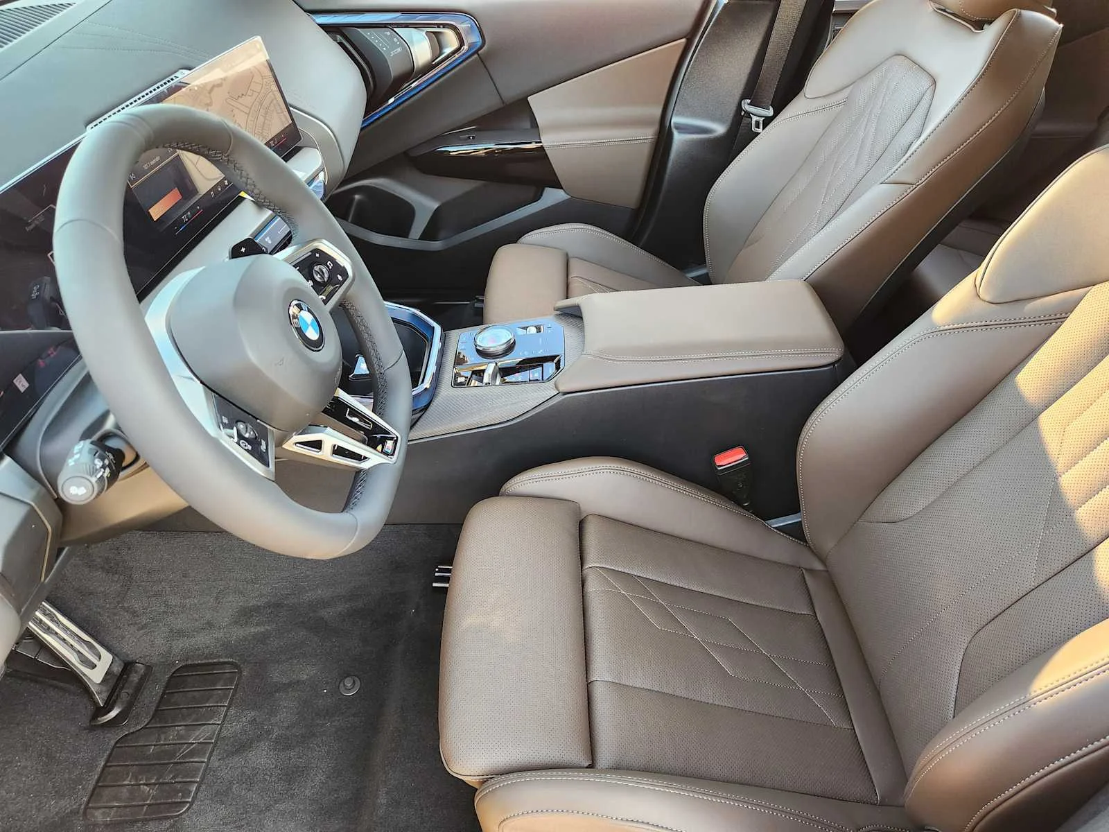 New 2026 Black Sapphire Metallic BMW 30 xDrive image 4