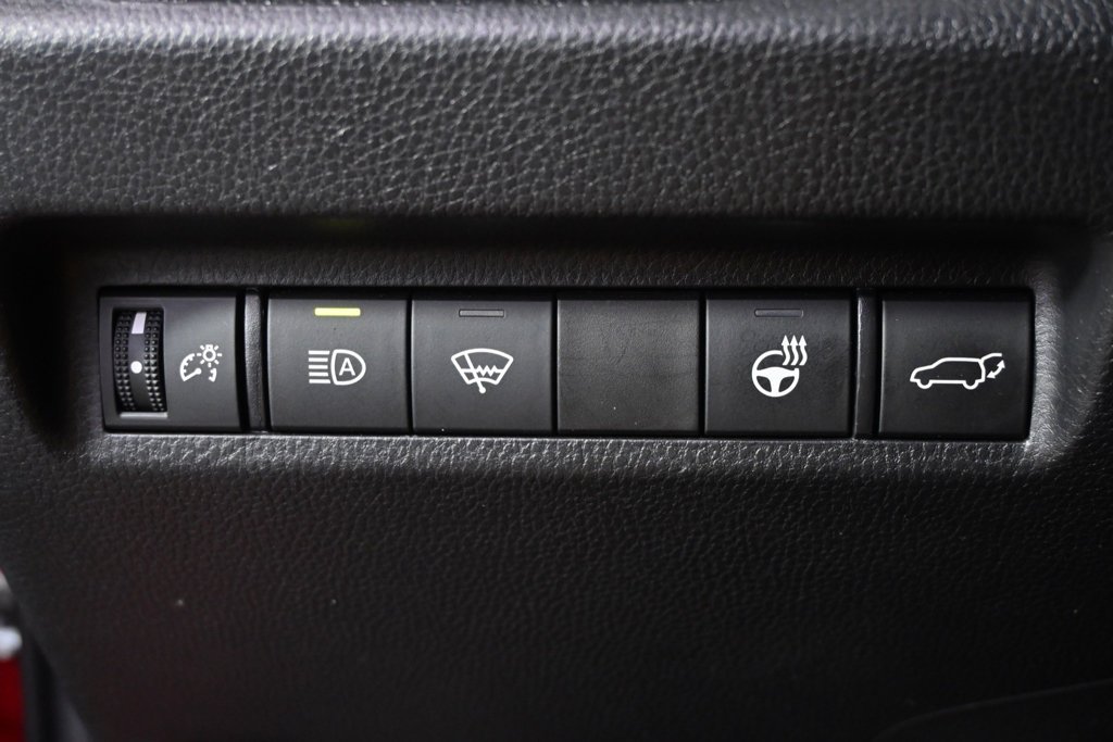 Used 2022 Pearl Toyota XLE Premium image 24