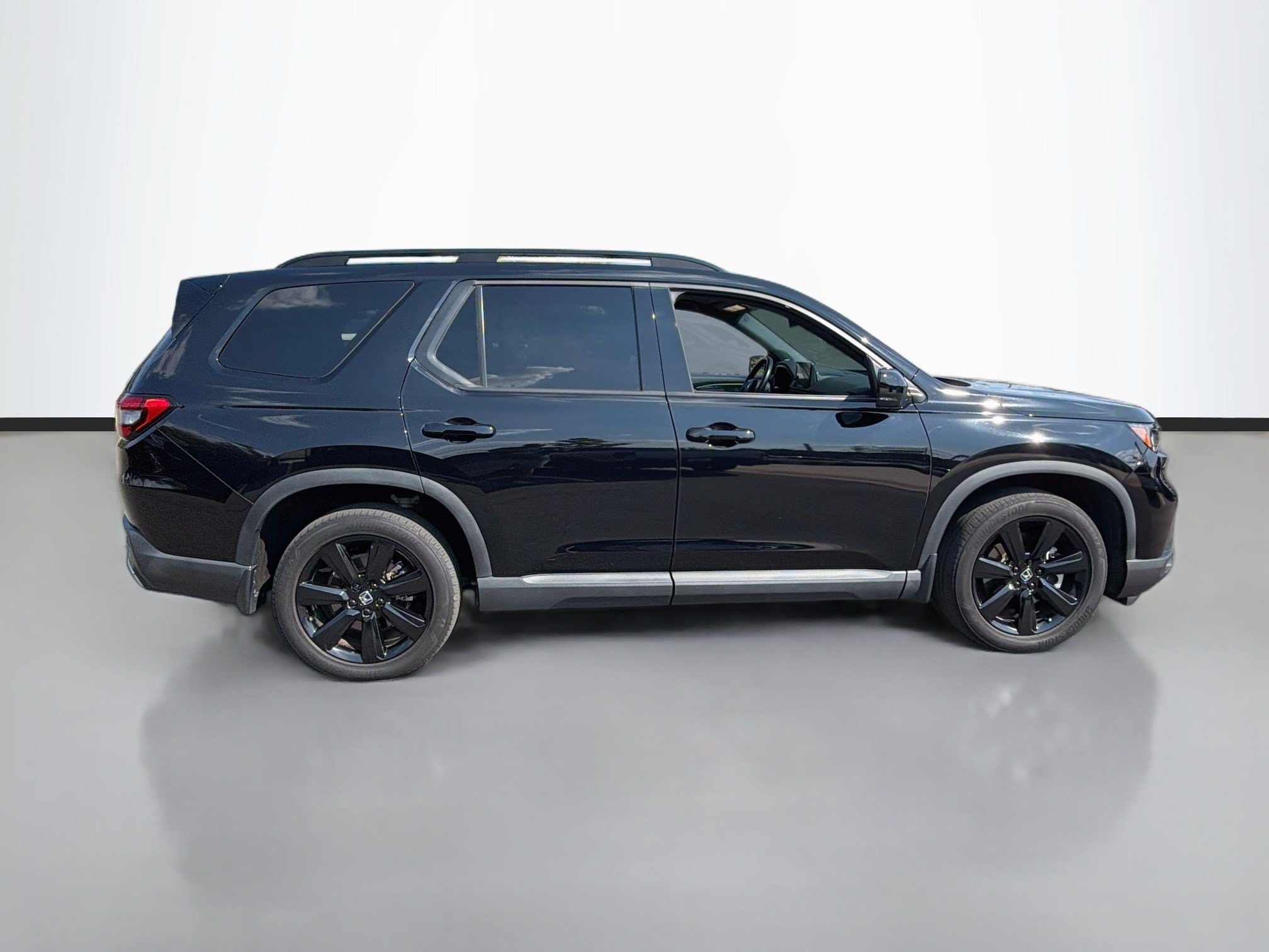 Used 2025 Crystal Black Pearl Honda Black Edition image 4