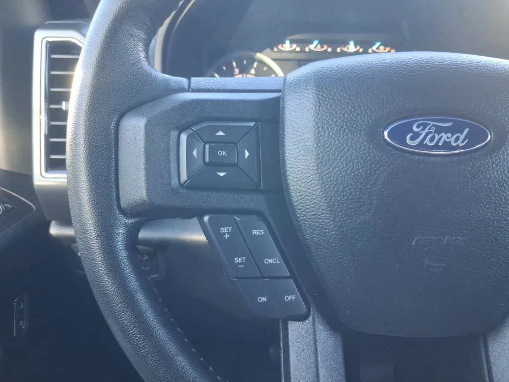 Used 2020 Red Ford XLT image 34