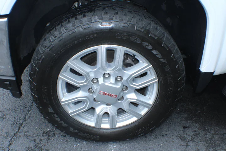 Certified Used 2023 Summit White GMC SLT image 5