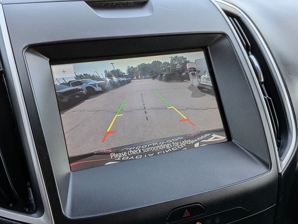 Used 2020 Black Ford SEL image 8