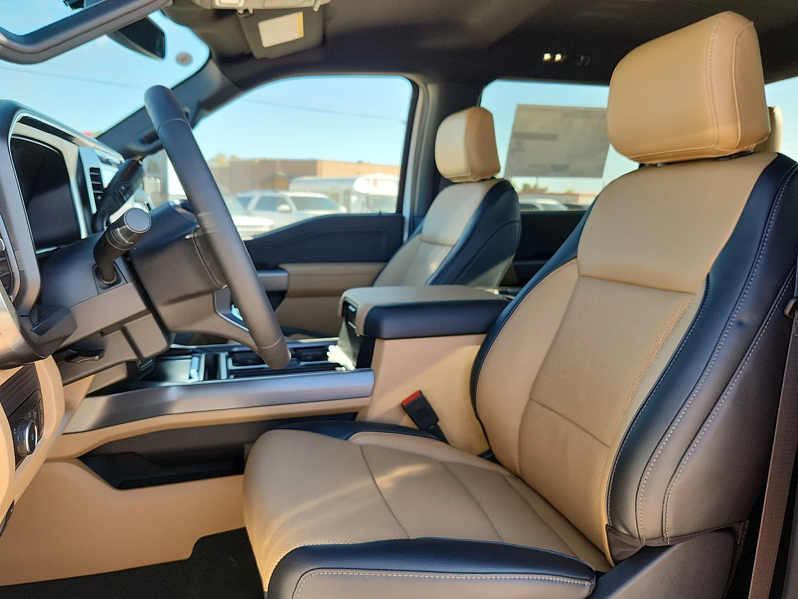 New 2026 Oxford White Ford Lariat image 17