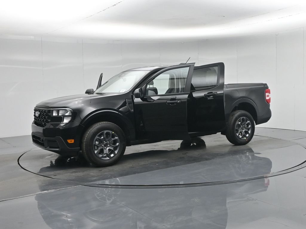 New 2026 Shadow Black Ford XLT image 25