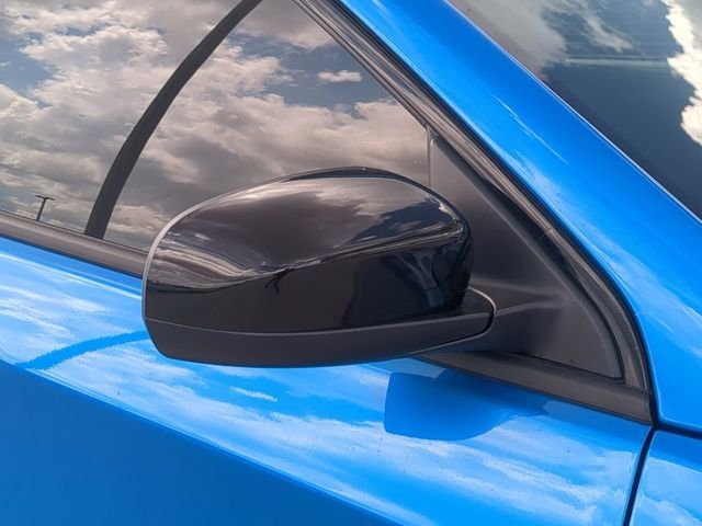 New 2026 Hydro Blue Pearl-Coat Exterior Paint Jeep Latitude image 12