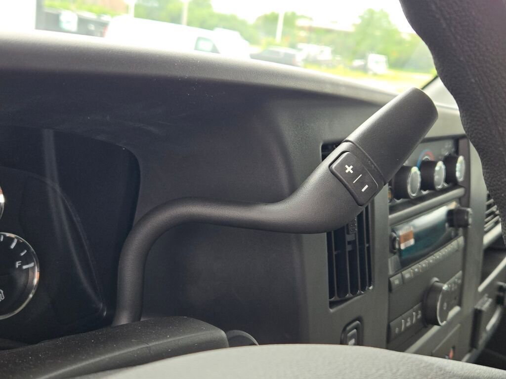 2025 Chevrolet Express Cargo Work Van - Photo 21