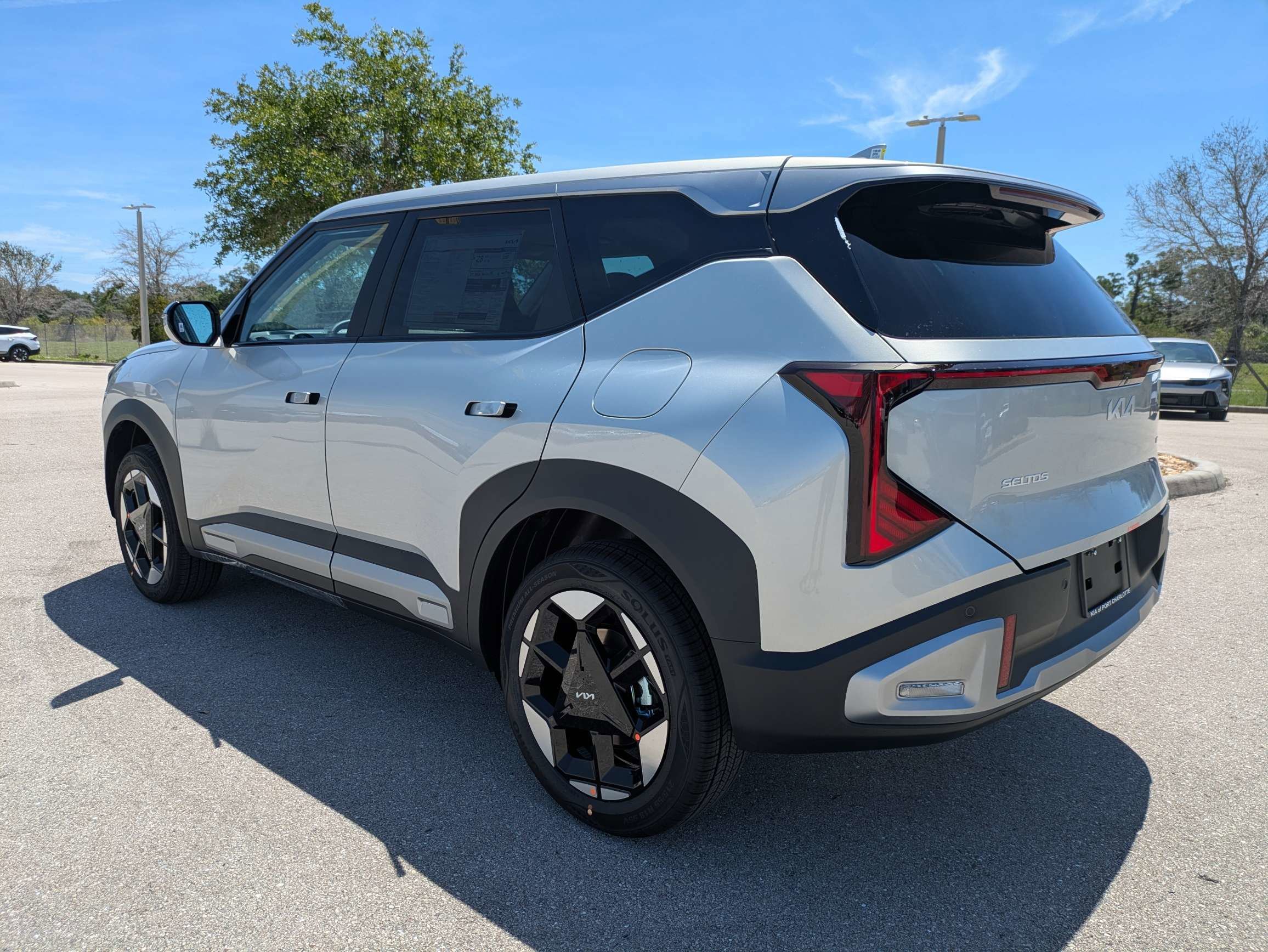 New 2027 Ivory Silver Kia S image 7