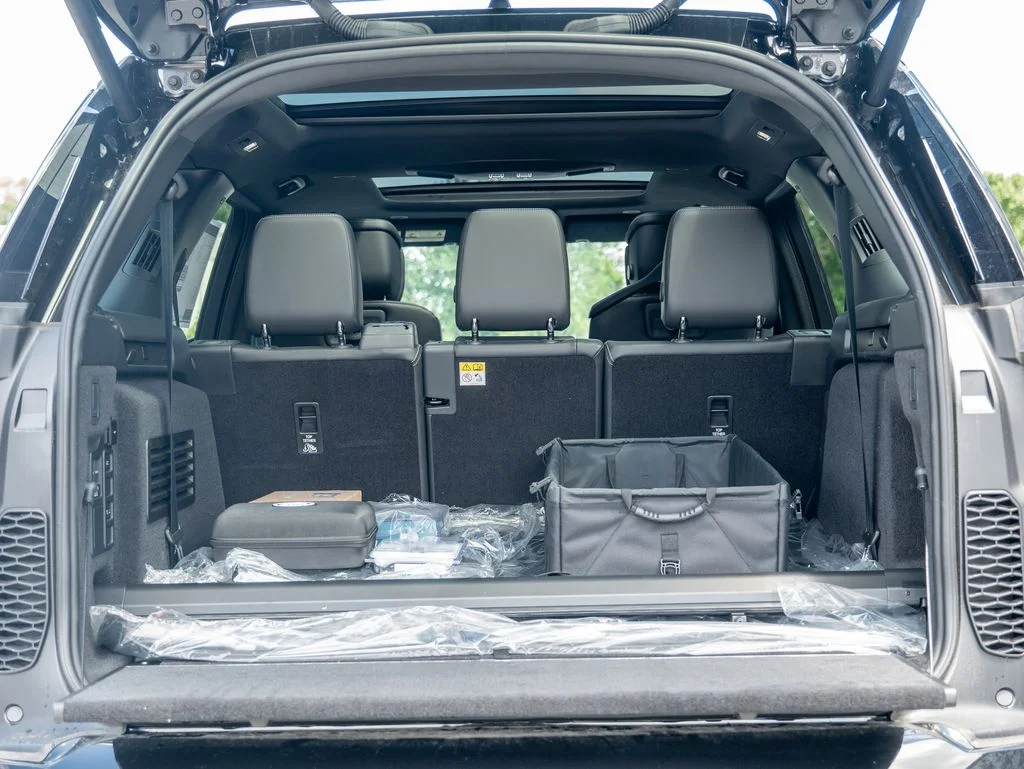 New 2026 Santorini Black Land Rover  image 25