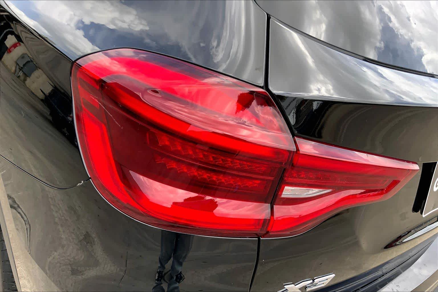 Used 2021 Jet Black BMW sDrive30i image 28
