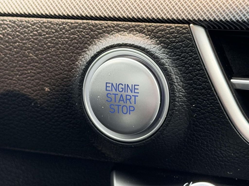 Used 2025 Gray Hyundai SEL image 8