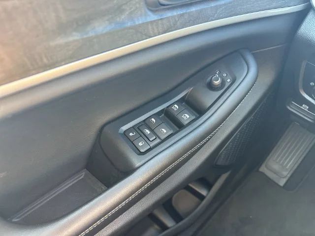 Used 2023 Brown Jeep Limited image 14