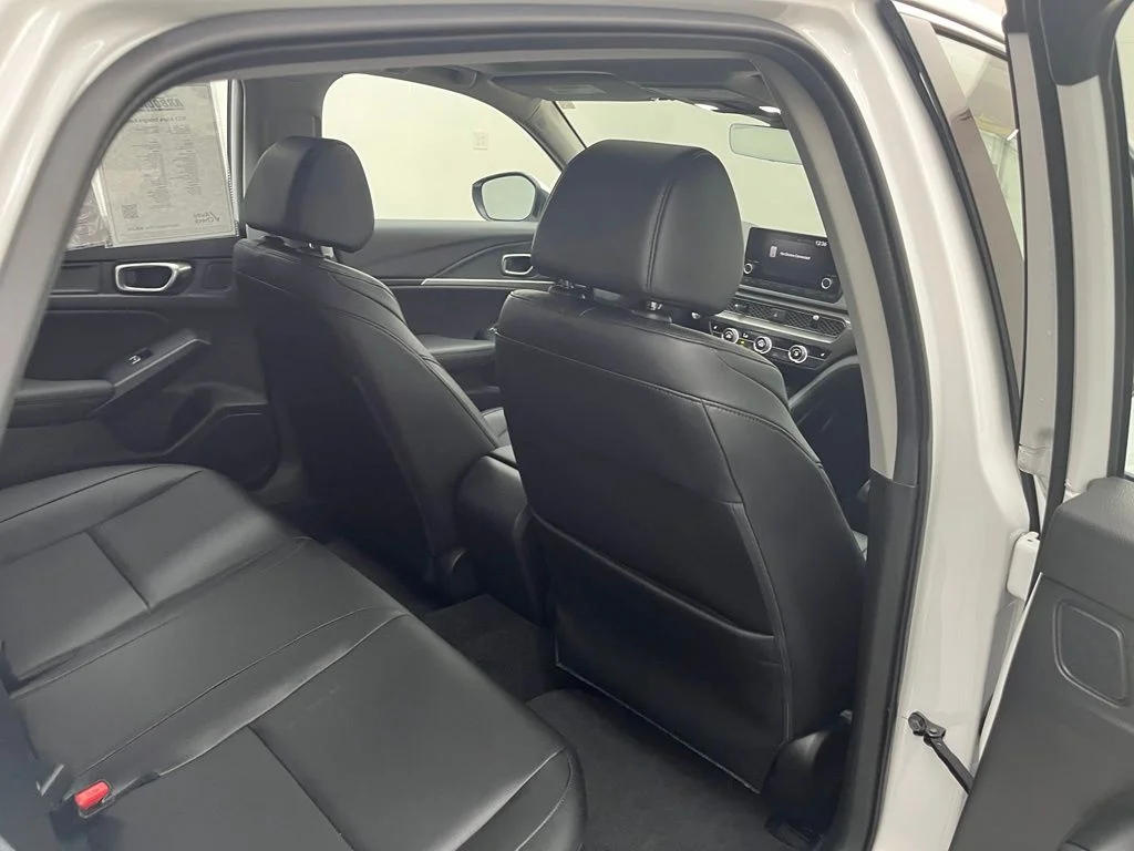 Used 2023 White Acura Base image 40