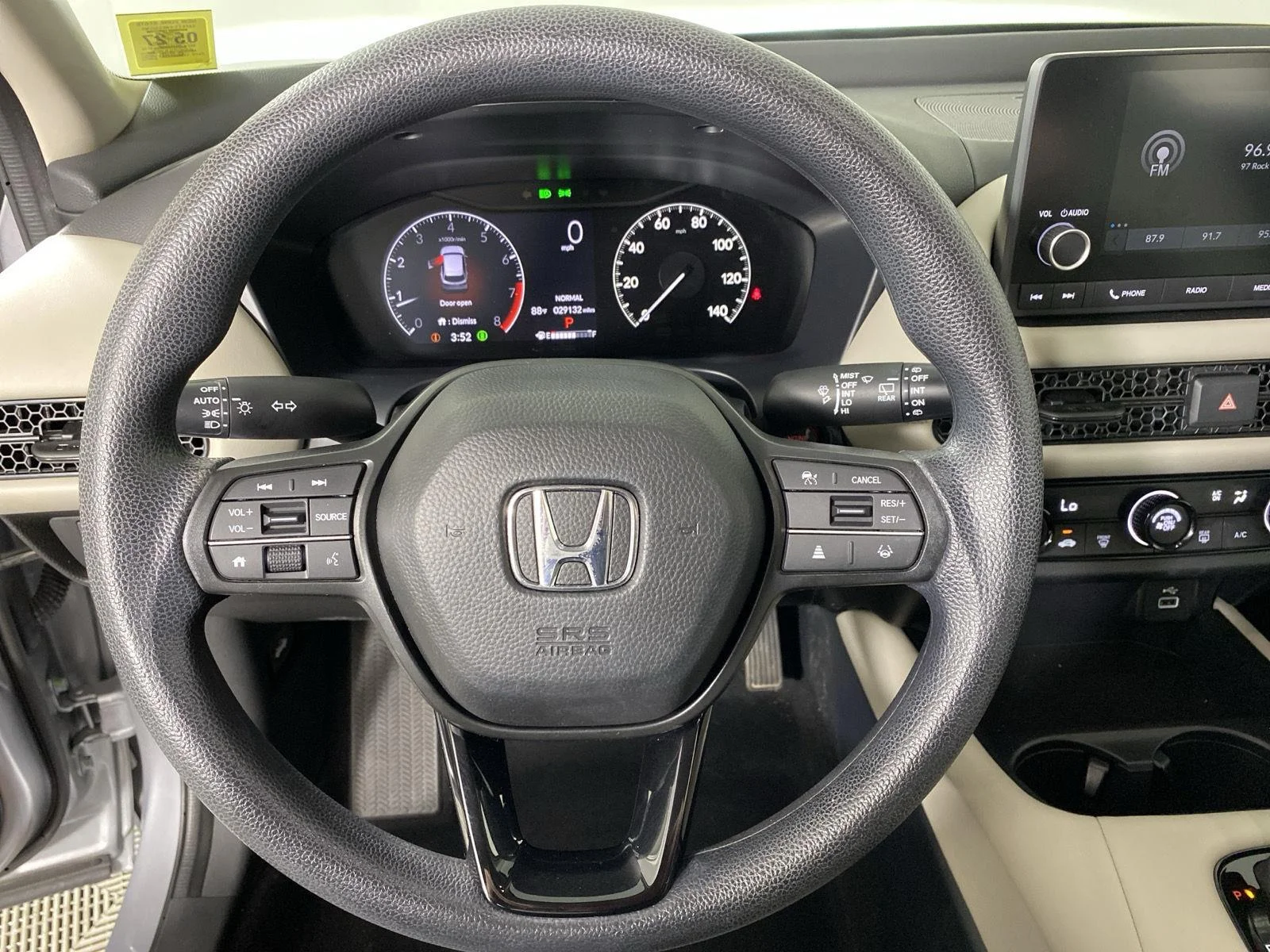 Used 2024 Lunar Silver Metallic Honda LX image 13