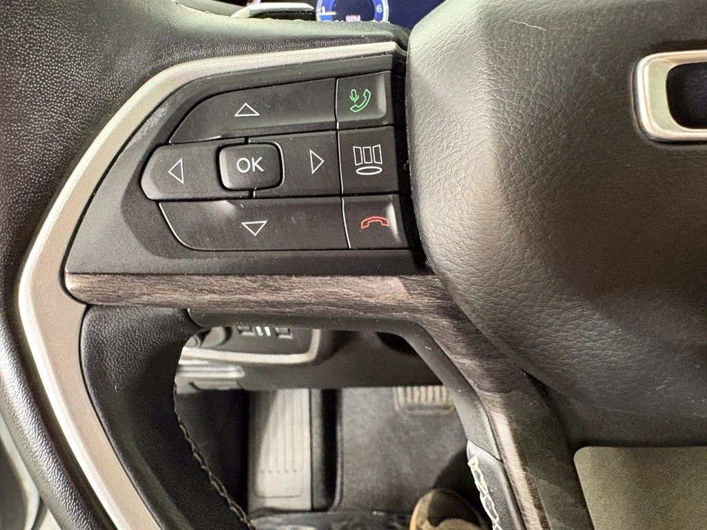 Used 2021 White Jeep Limited image 25