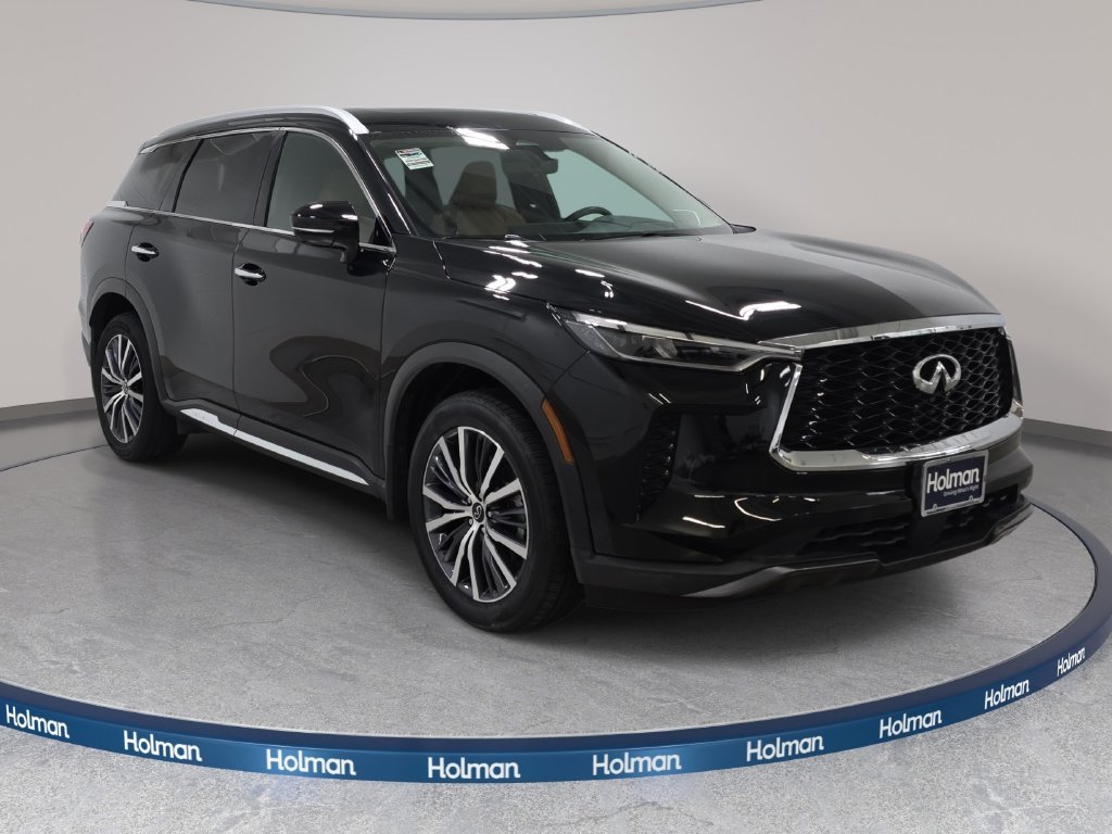 Certified Used 2023 Mineral Black INFINITI Sensory image 3
