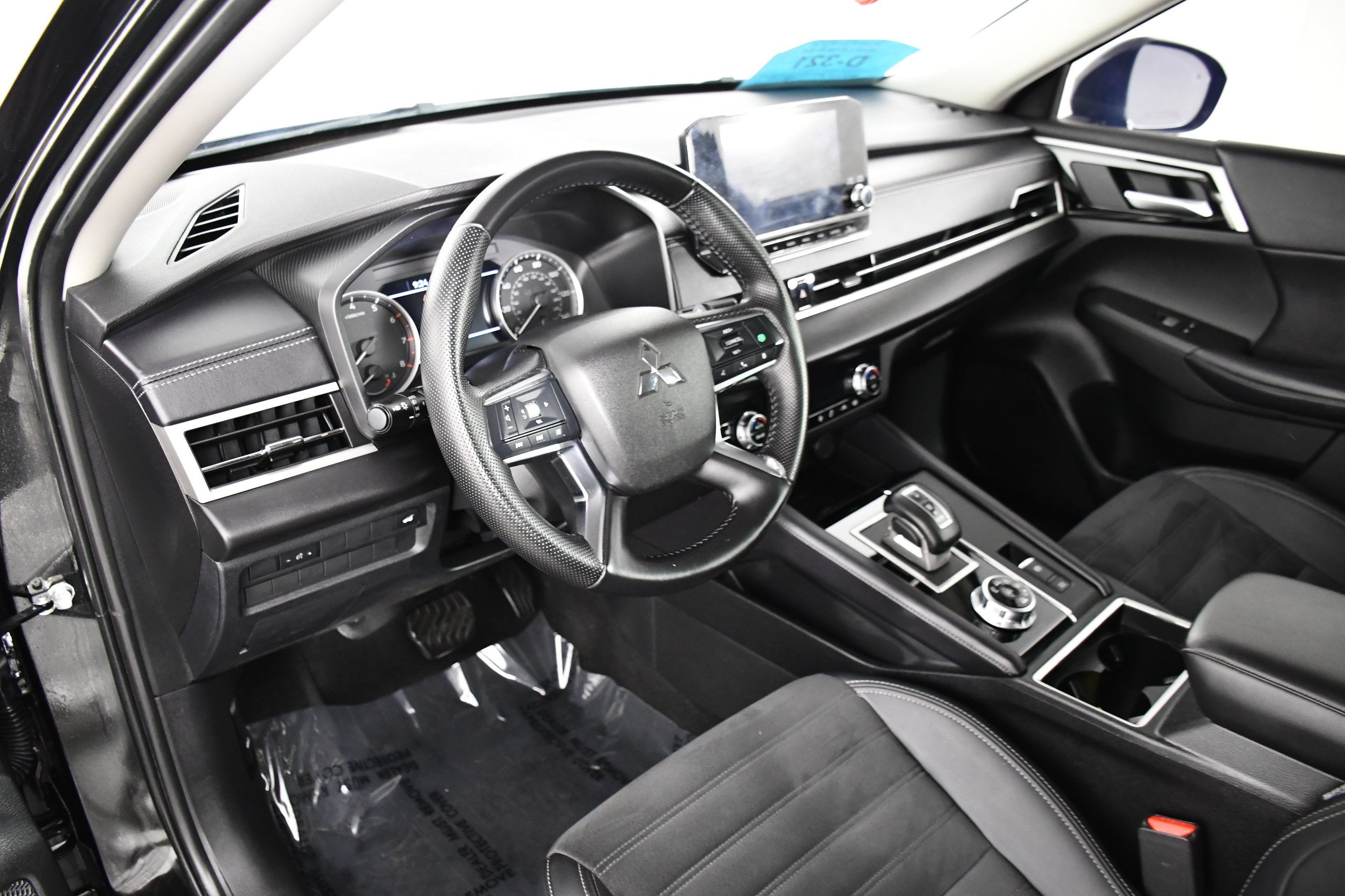 Certified Used 2024 Black Diamond Mitsubishi SE image 34
