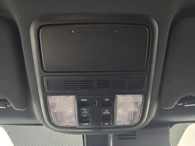 Used 2025 White Honda TrailSport image 28
