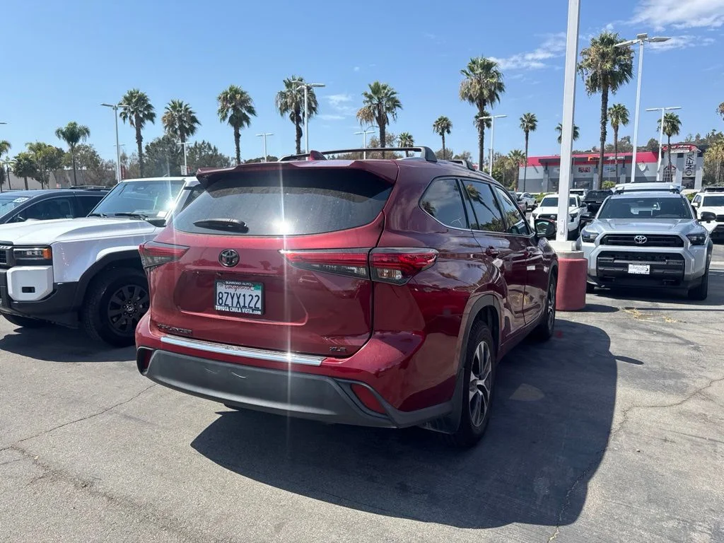 Used 2022 Red Toyota XLE image 3