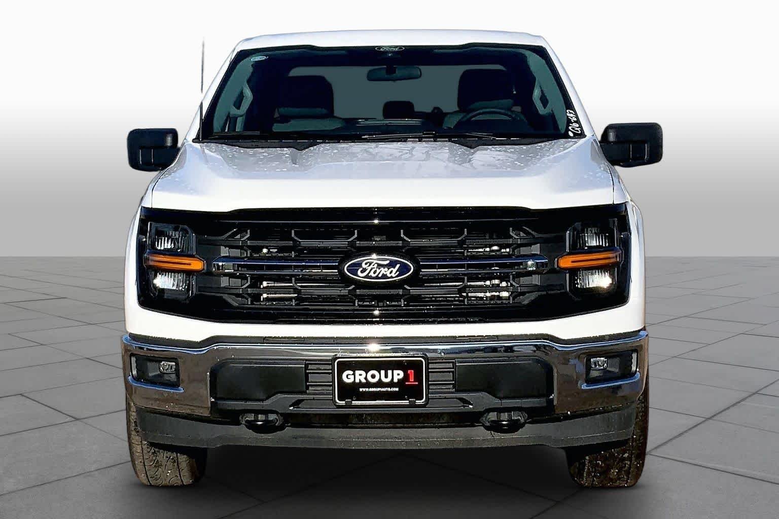 New 2026 Oxford White Ford XLT image 3