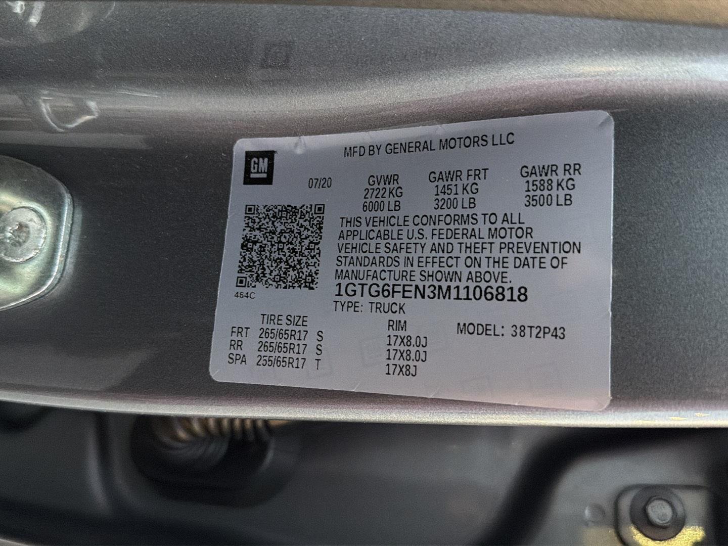 Used 2021 Satin Steel Metallic GMC 4WD AT4 w/Leather image 43