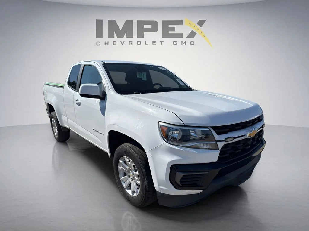 Used 2022 White Chevrolet LT image 5