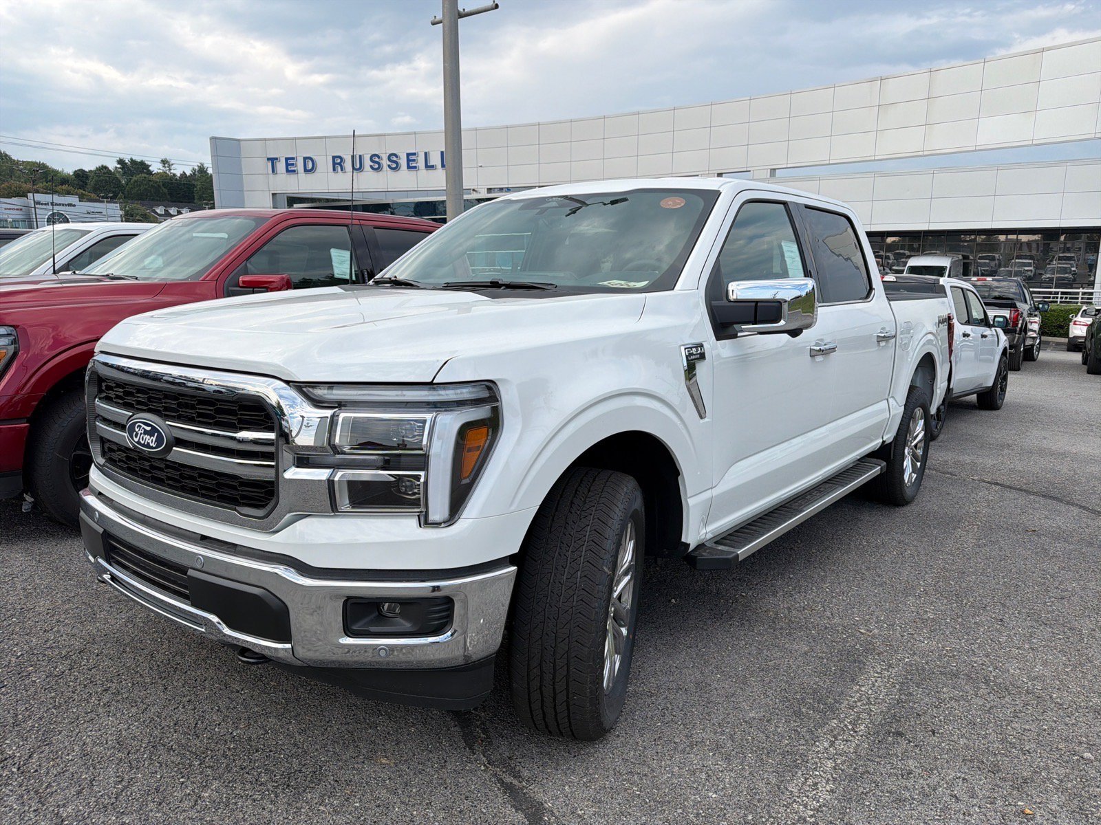 New 2026 Star White Metallic Tri-Coat Ford Lariat® image 2