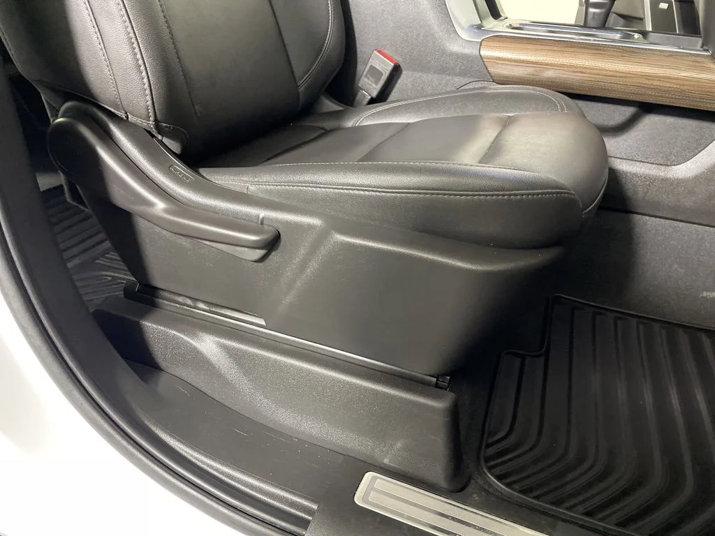 Used 2022 White Chevrolet RST image 24