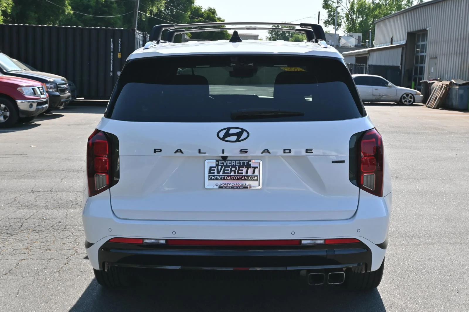 Used 2025 White Hyundai Calligraphy Night Edition image 6