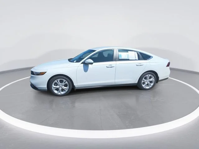 Used 2025 White Honda LX image 4