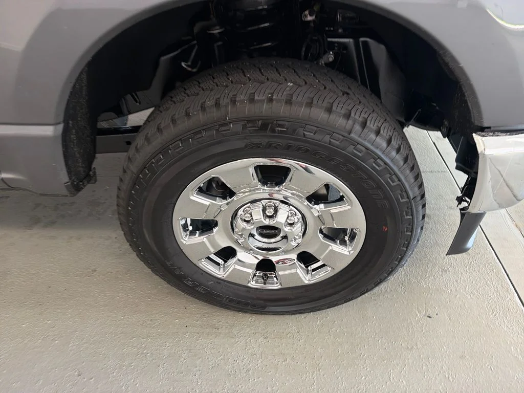 New 2027 Carbonized Gray Metallic Ford F-250® Lariat® image 5