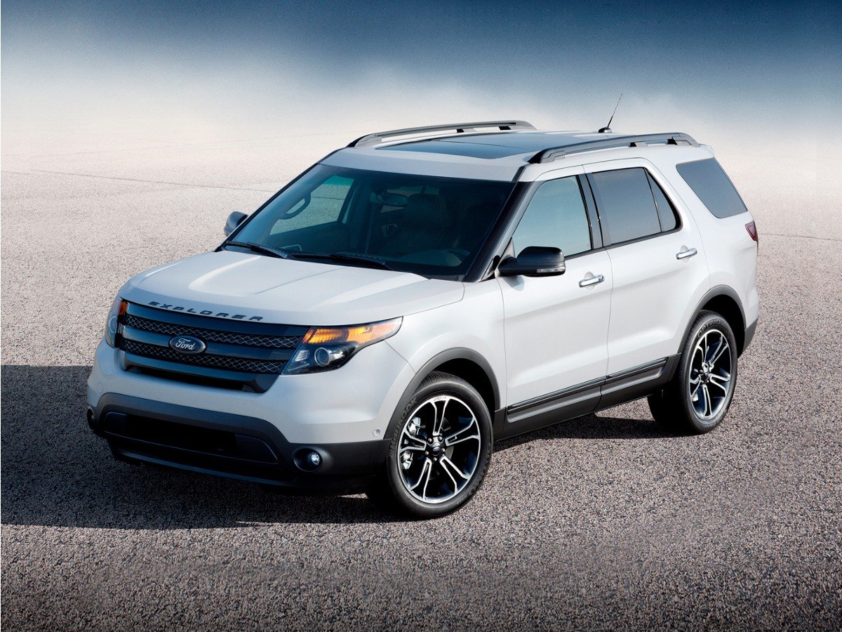 Used 2013 Black Ford Sport image 1