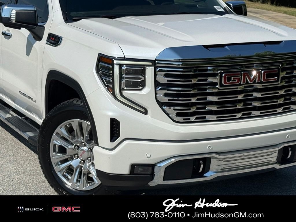 Used 2024 White GMC Denali image 7