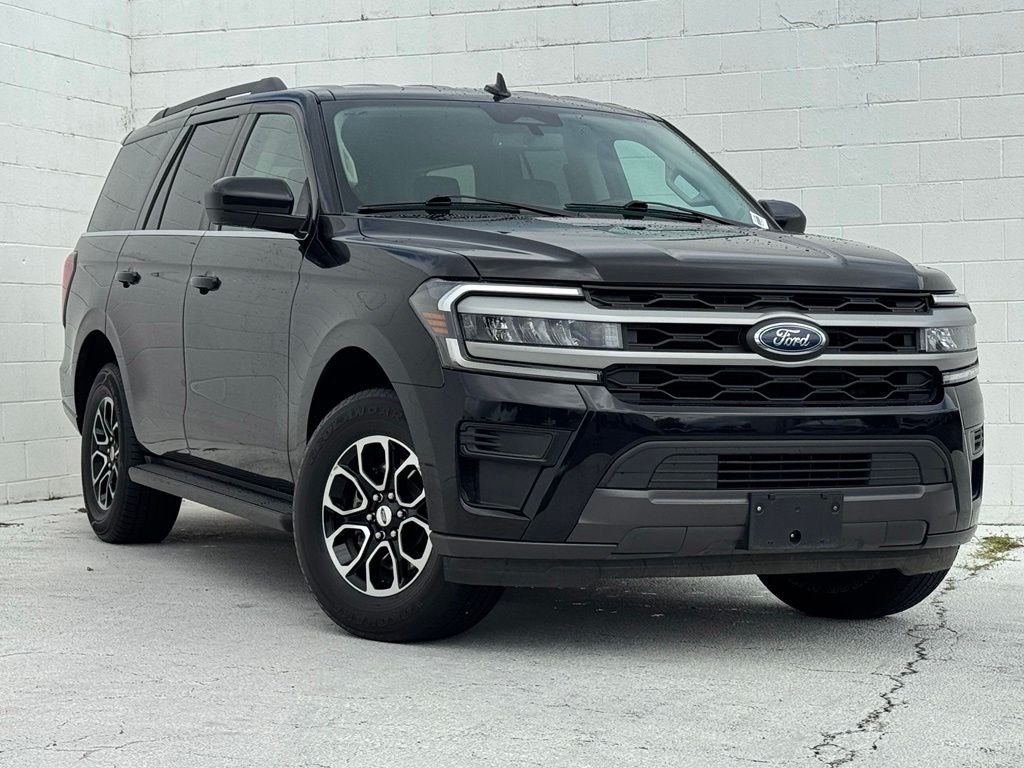 Used 2024 Black Ford XLT image 2