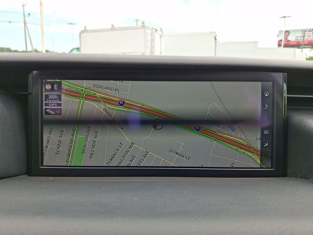 Used 2018 White Lexus 300 image 20