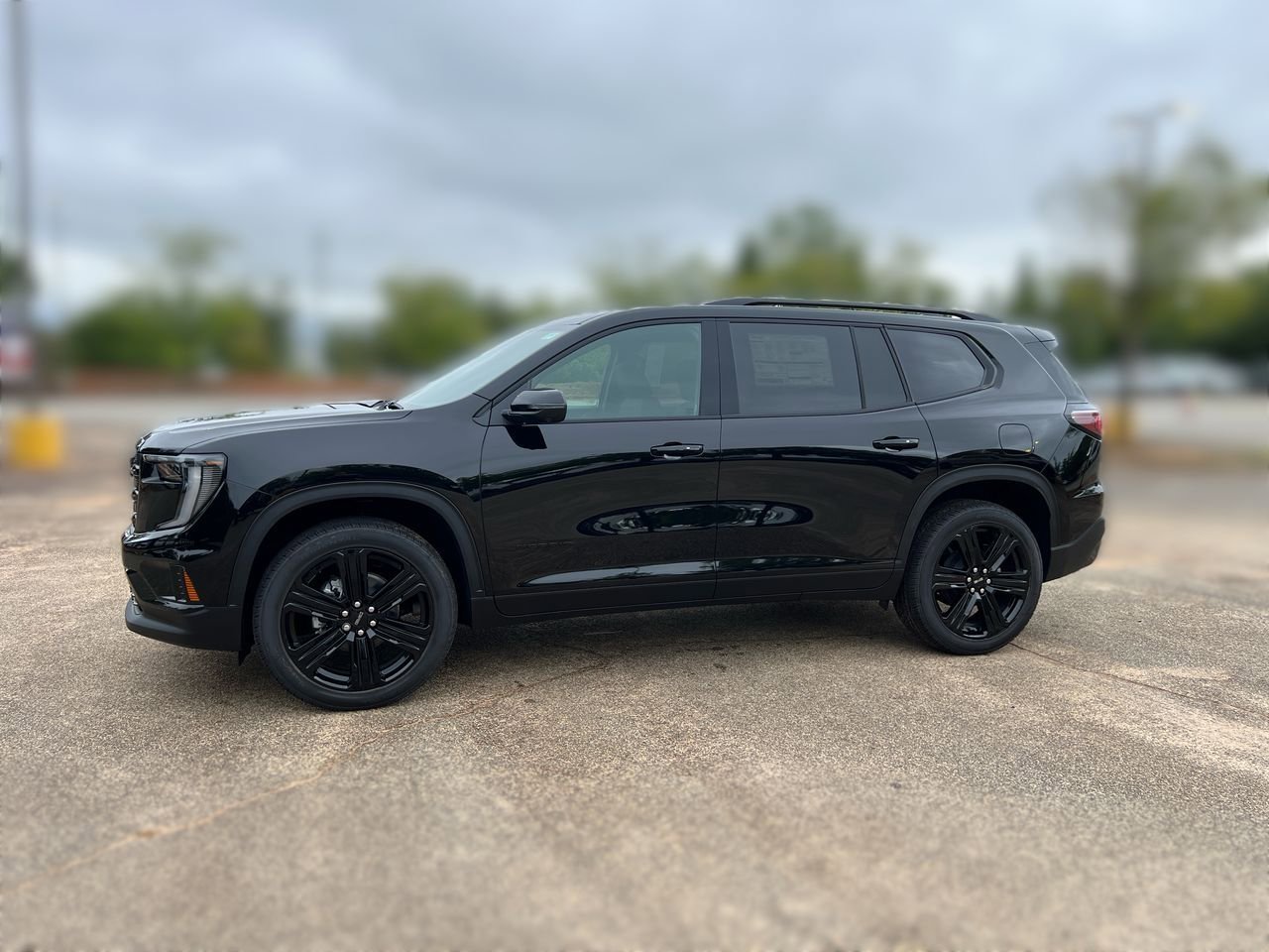 2026 GMC Acadia Elevation FWD's photo