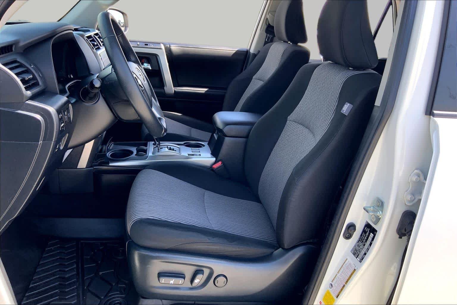 Used 2022 White Toyota SR5 image 8