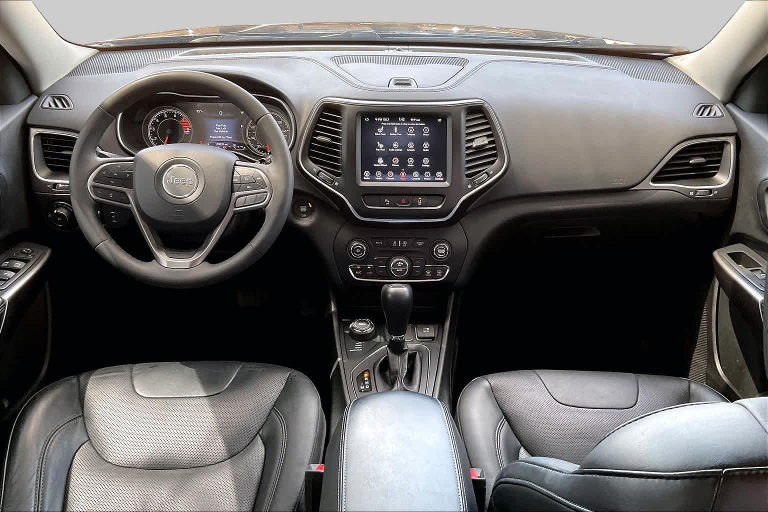 Used 2021 Diamond Black Crystal Pearlcoat Jeep Latitude Lux image 14