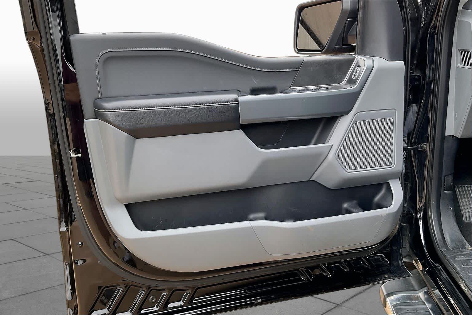 Used 2024 Agate Black Ford XLT image 20