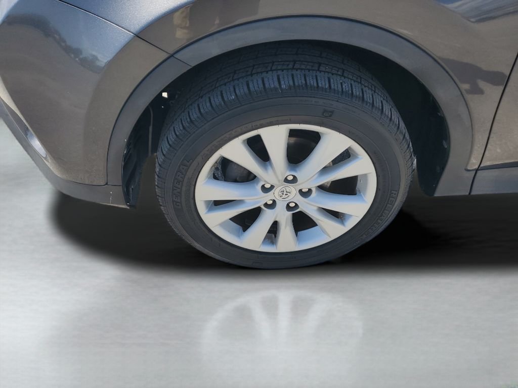 Used 2015 Gray Toyota Limited image 32