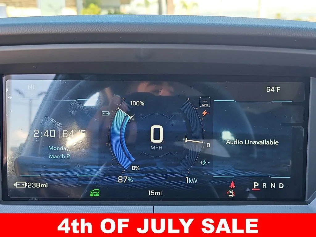 2027 Chevrolet Bolt RS - Photo 18
